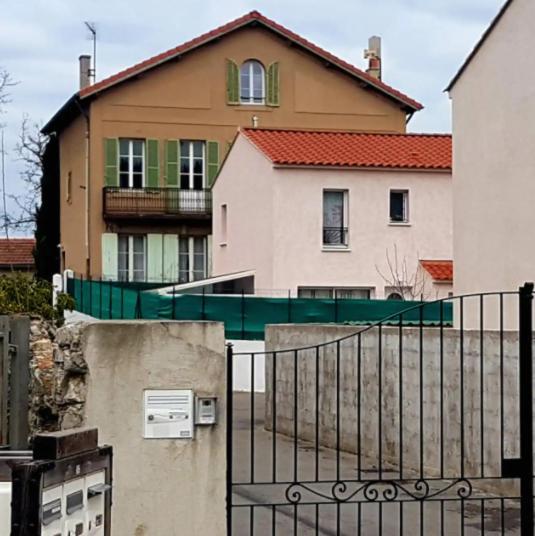 La Maison De Dannie Гардан Екстериор снимка